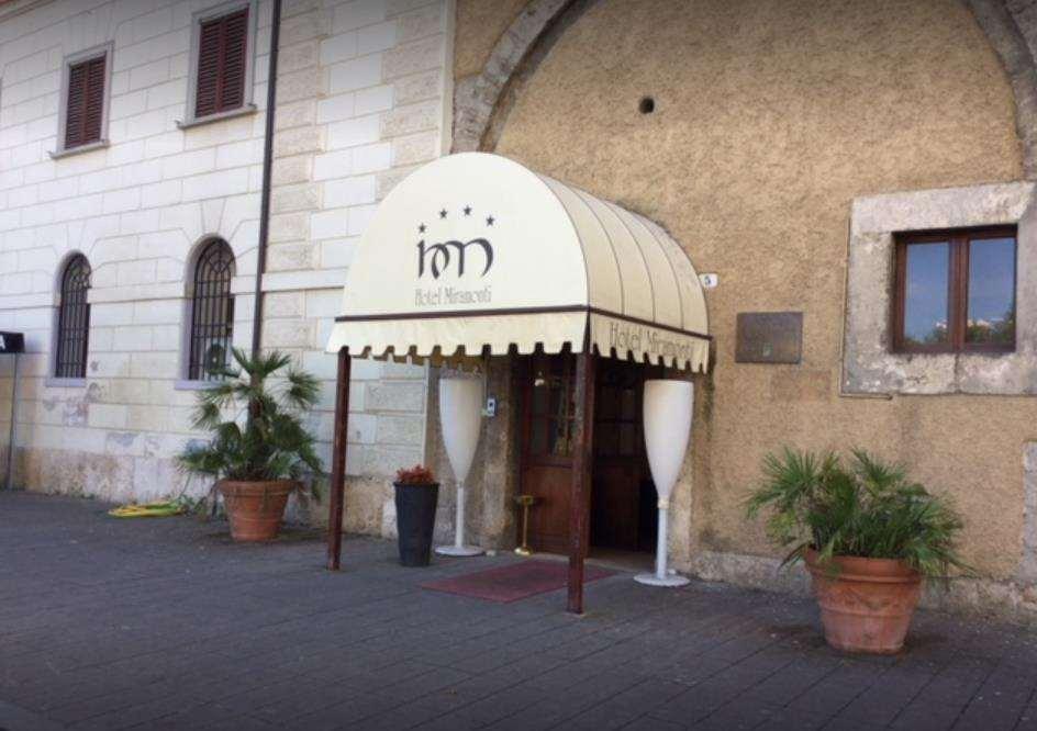 Hotel&Ristorante Miramonti Palazzo Storico Rieti Bagian luar foto