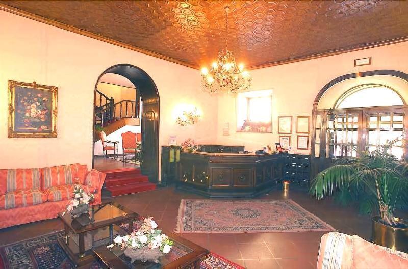 Hotel&Ristorante Miramonti Palazzo Storico Rieti Bagian luar foto