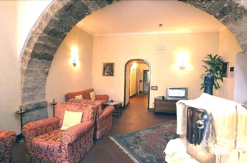 Hotel&Ristorante Miramonti Palazzo Storico Rieti Bagian luar foto