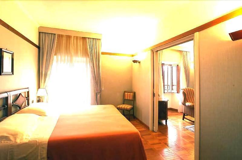 Hotel&Ristorante Miramonti Palazzo Storico Rieti Bagian luar foto
