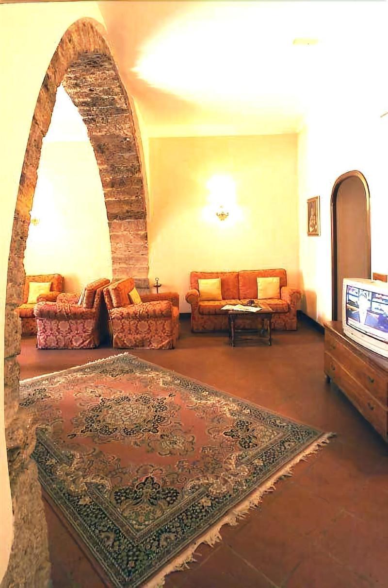 Hotel&Ristorante Miramonti Palazzo Storico Rieti Bagian luar foto