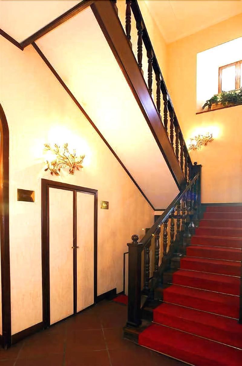 Hotel&Ristorante Miramonti Palazzo Storico Rieti Bagian luar foto