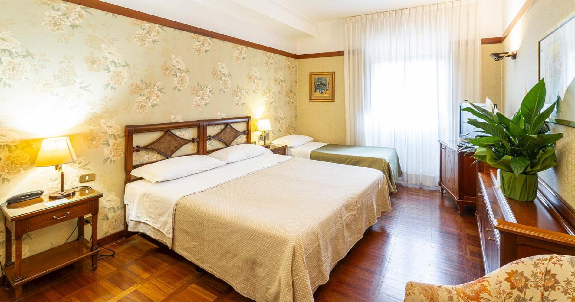 Hotel&Ristorante Miramonti Palazzo Storico Rieti Bagian luar foto